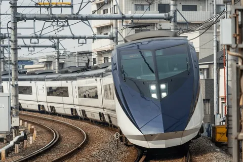 Is the Keisei Skyliner the Best Way to Narita Airport? A Thorough Comparison of Fares, Time, and Other Options