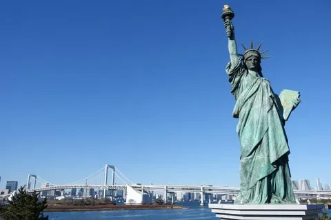 How to Get from Odaiba to Haneda Airport by Bus? A Full Comparison of Fares and Travel Times