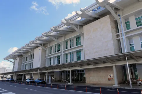 那覇空港から羽田空港国際までの行き方は？それぞれの所要時間と交通費を解説