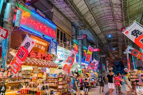 那覇空港から国際通りまでのアクセス方法は？それぞれの所要時間と交通費を解説